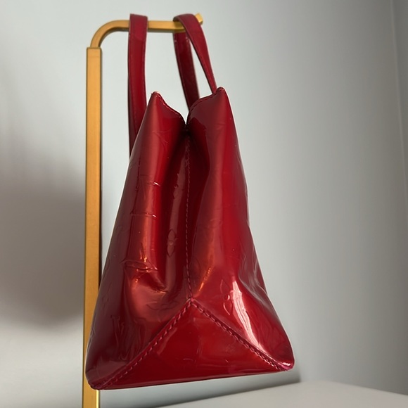 Louis Vuitton Wilshire PM Red Vernis Handbag with COA - Picture 3 of 15